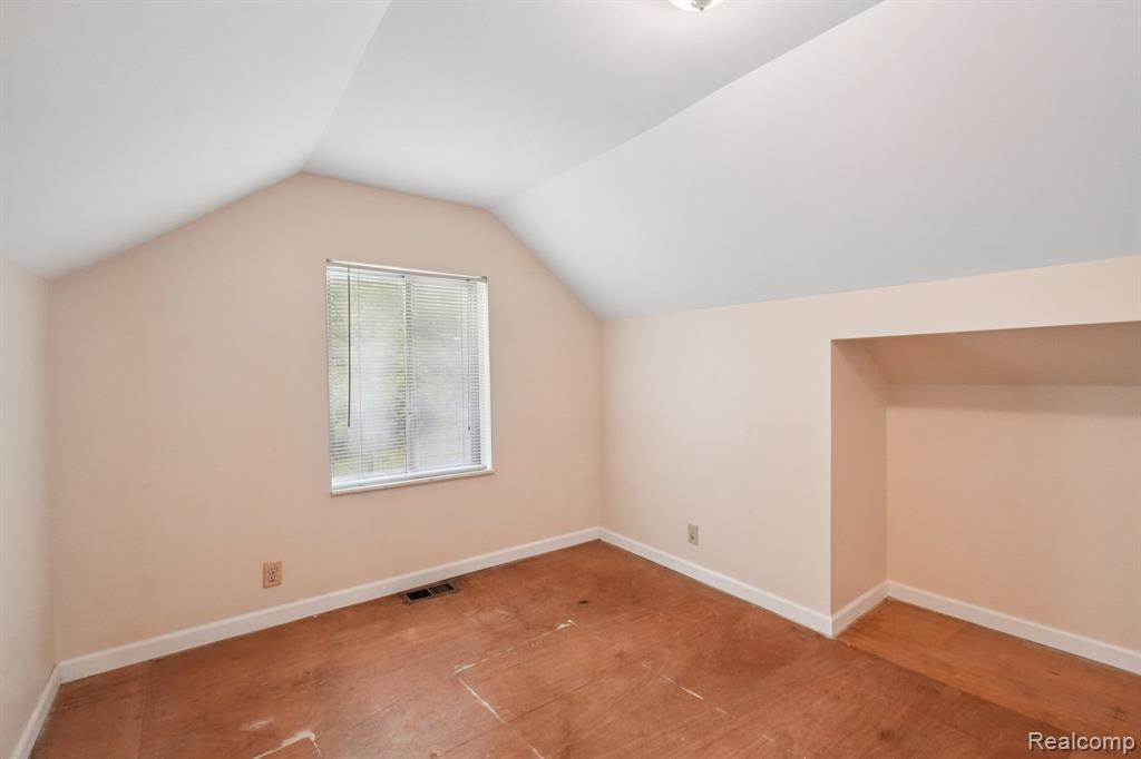 9551 Ellis Road, Clarkston, MI 48348 — Photo 36