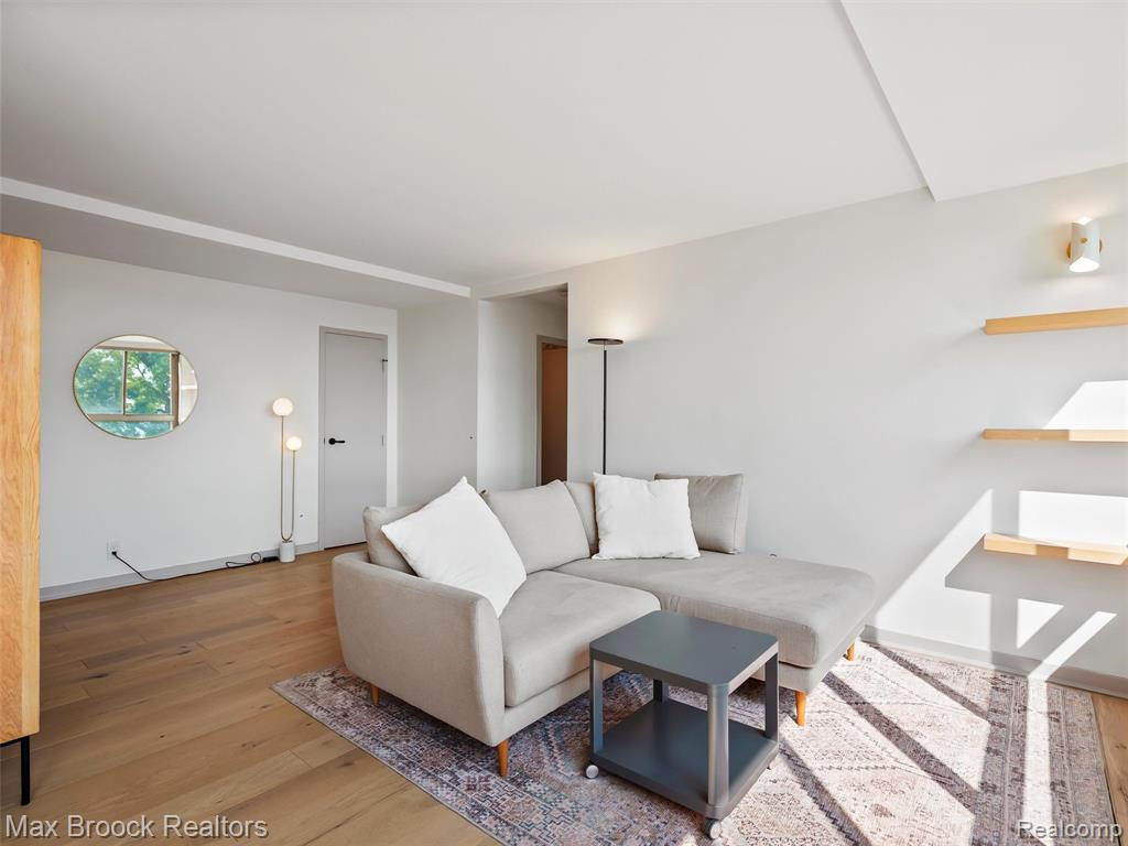 8900 E Jefferson Avenue Avenue, 620, Detroit, MI 48214 — Photo 27