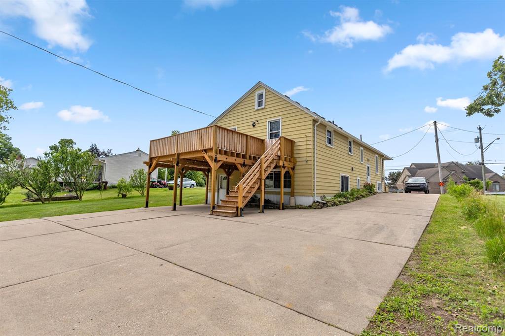 7215 S HURON RIVER Drive, South Rockwood, MI — Photo 33