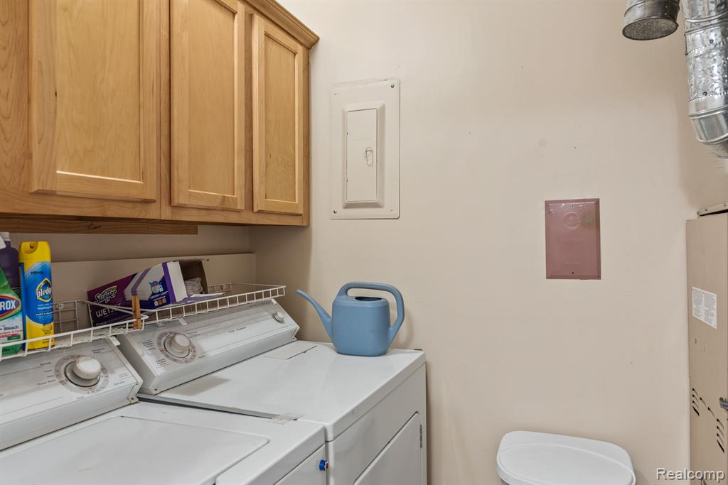 39727 VILLAGE WOOD Lane, Novi, MI — Photo 13