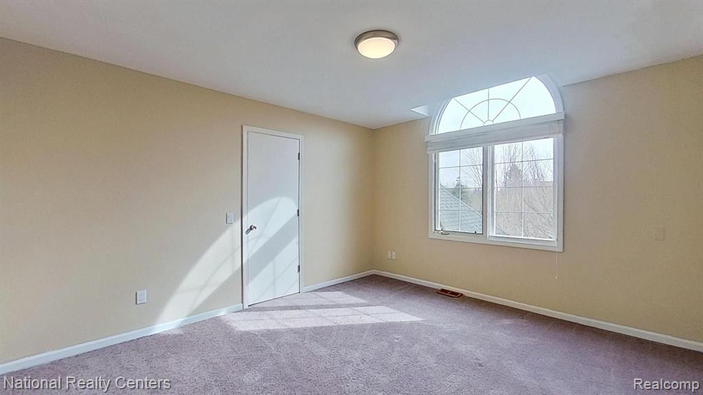 4392 STONEVIEW Drive, West Bloomfield, MI — Photo 60