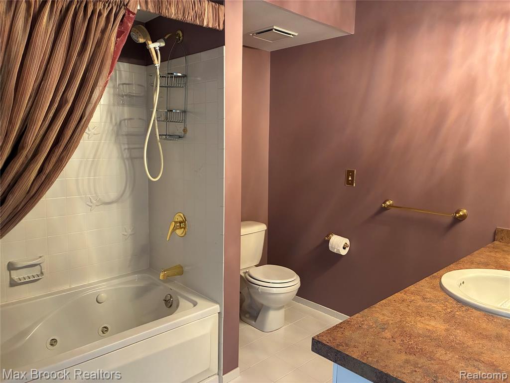 42479 Eldon Circle, 27, Clinton Twp, MI 48038 — Photo 18