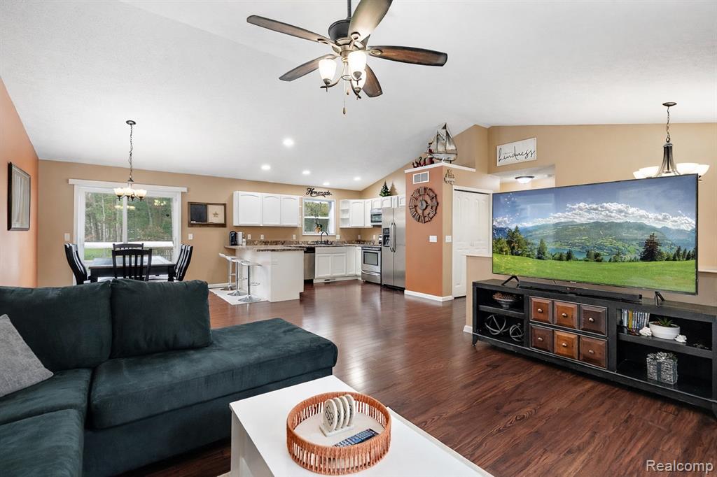 3249 Centennial Oak Drive, Hamilton, MI 49419 — Photo 9