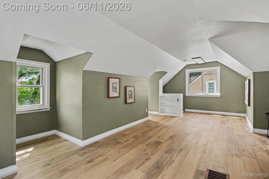 11311 Tecumseh, Redford, MI 48239 — Photo 16