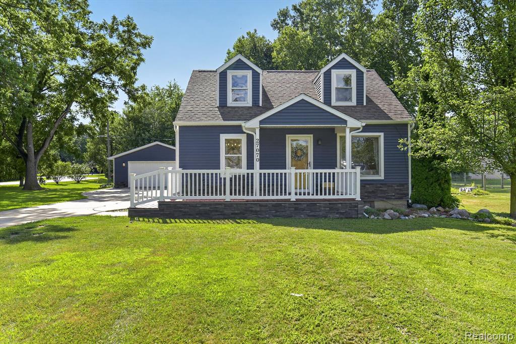 27070 Waltz Road, New Boston, MI 48164