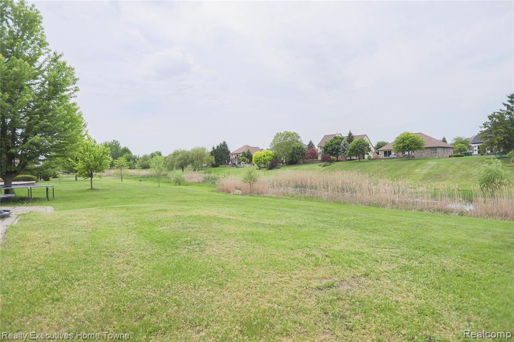 47909 Milonas Drive, Utica, MI 48315 — Photo 7