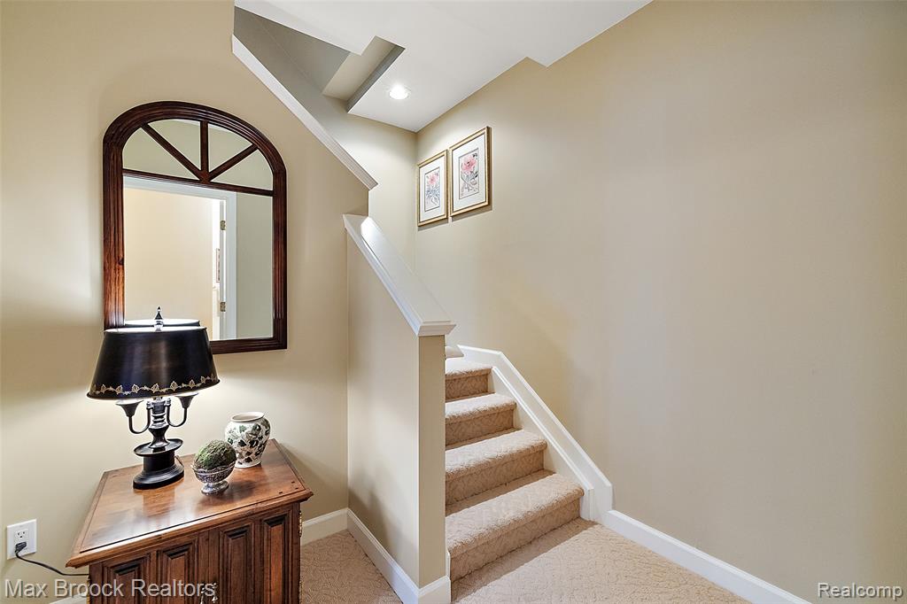 16956 Sycamore Court, Northville, MI 48168 — Photo 23