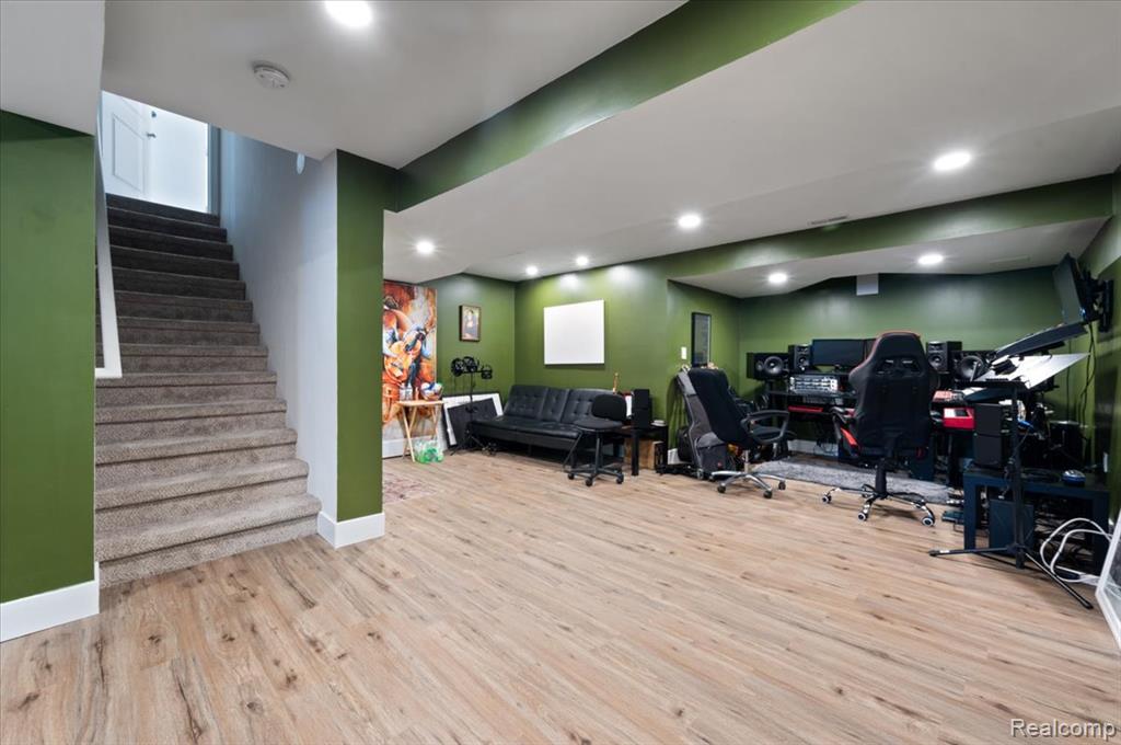 8332 Berwick Drive, Westland, MI — Photo 19
