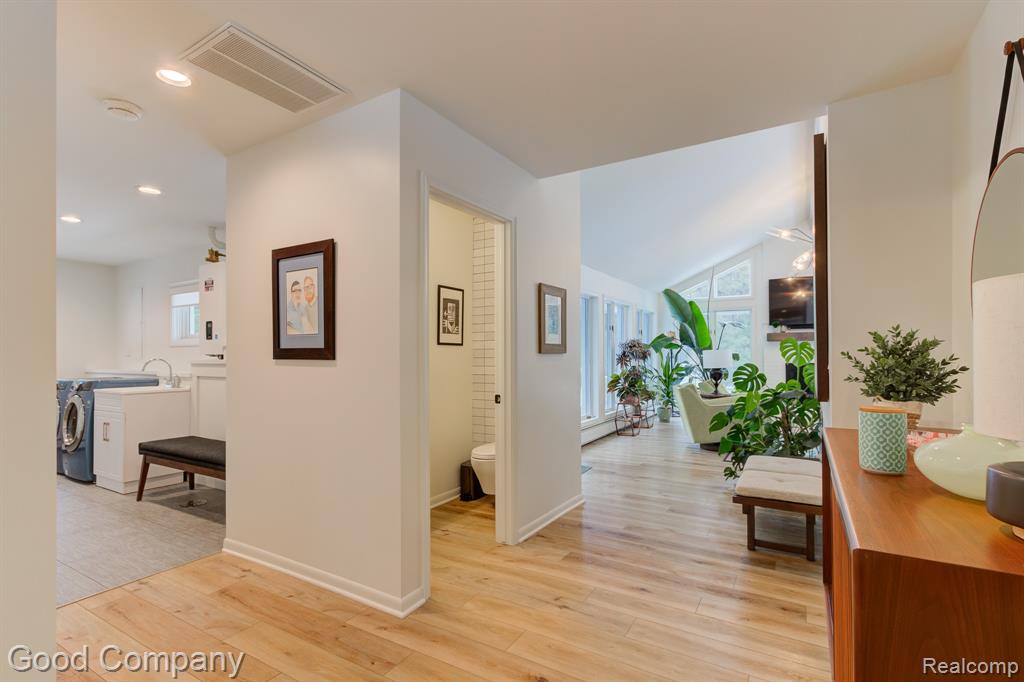805 N Pemberton Road, Bloomfield Hills, MI 48302 — Photo 35