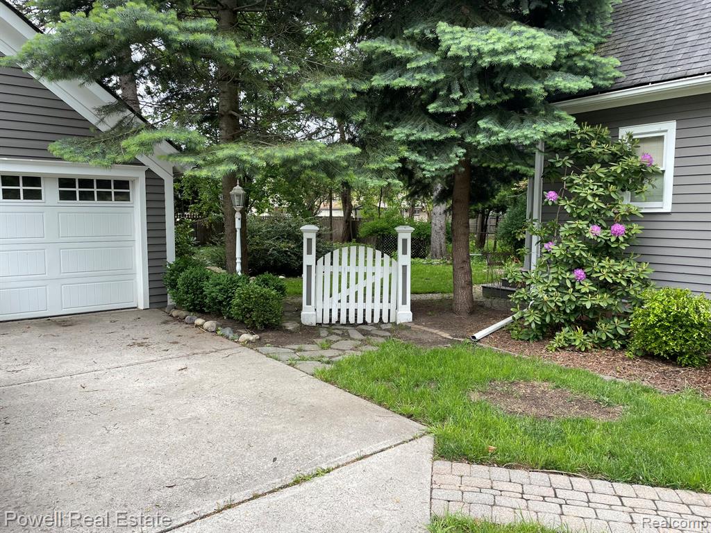 45647 CASS Avenue, Utica, MI 48317 — Photo 3