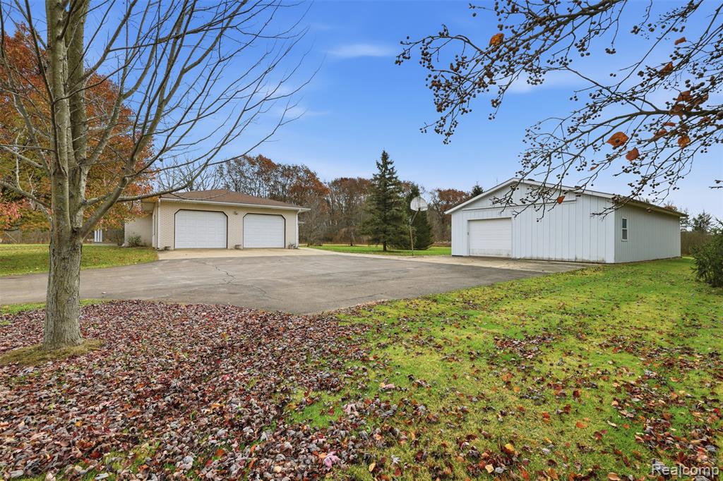 3854 Castle Road, North Branch, MI 48461 — Photo 3