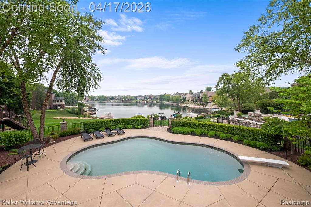 10993 Stoney Point Drive, South Lyon, MI, 48178