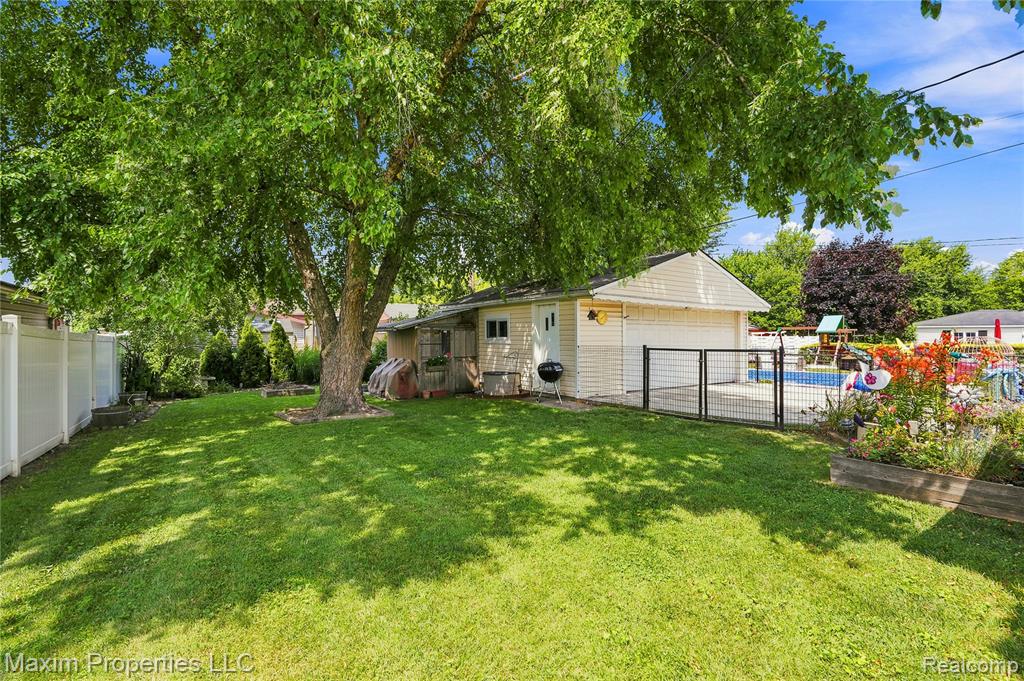 33214 Sheridan Street, Garden City, MI — Photo 29