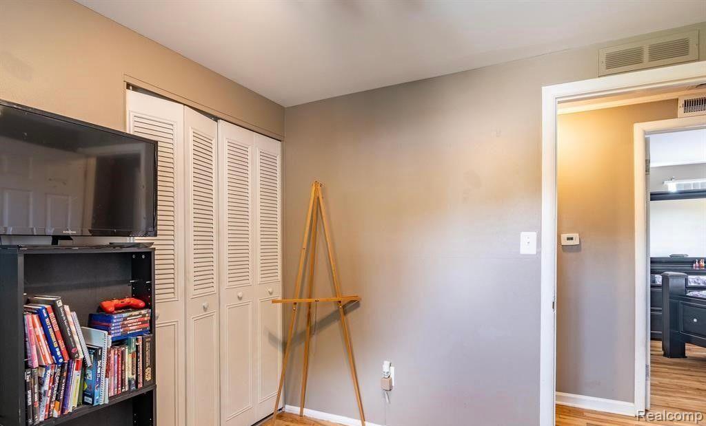 41210 PAIGN Drive, Sterling Heights, MI 48313 — Photo 17