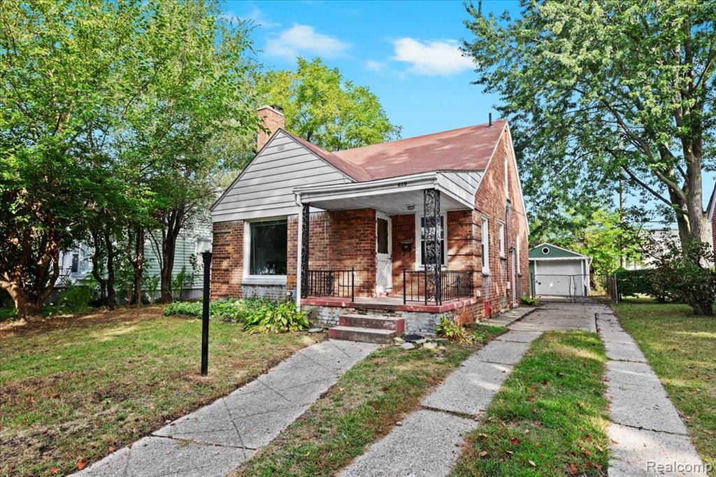 630 W Troy Street, Fenton, MI 48220 — Photo 2