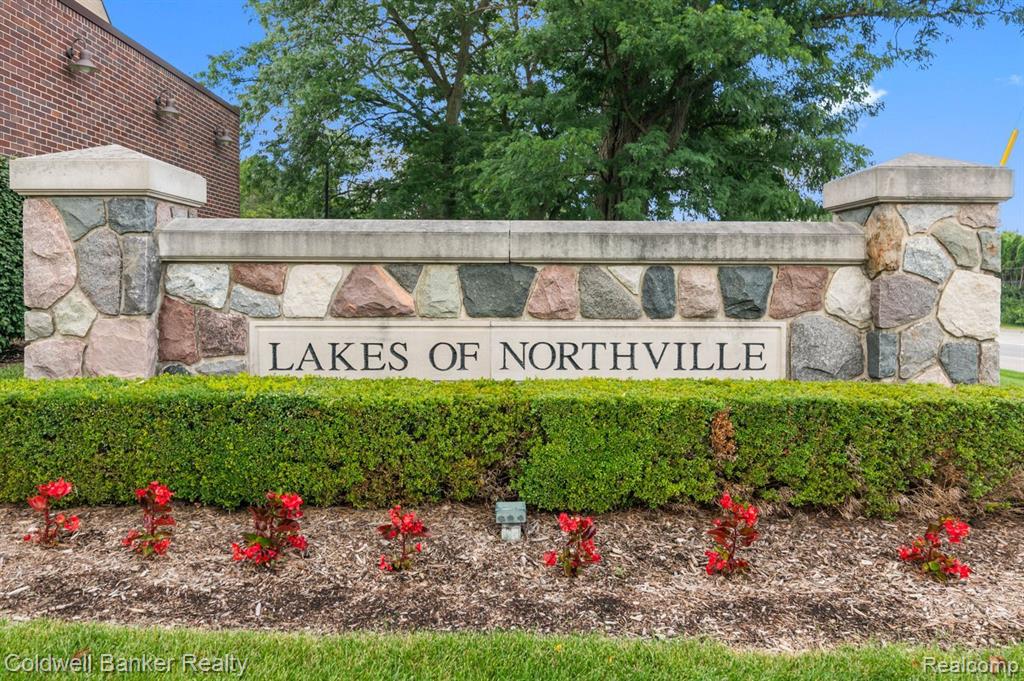 42012 PON MEADOW Drive, Northville, MI 48168 — Photo 41