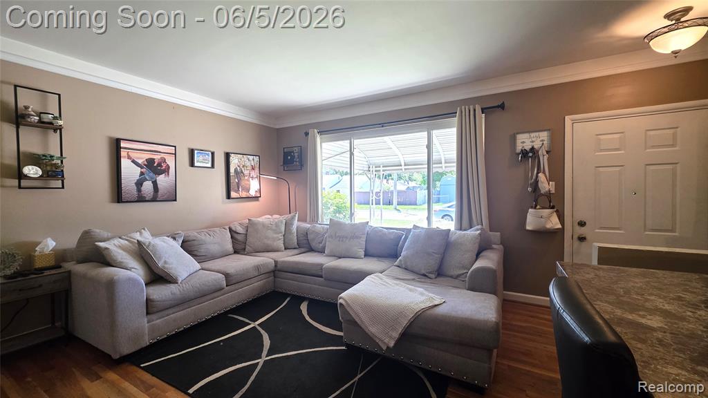 16017 Chestnut Street, Roseville, MI 48066 — Photo 8