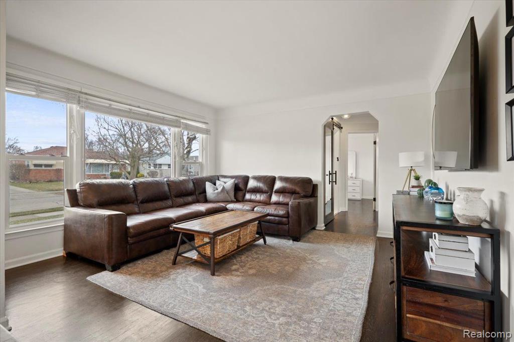 524 E LA SALLE Avenue, Royal Oak, MI 48073 — Photo 10