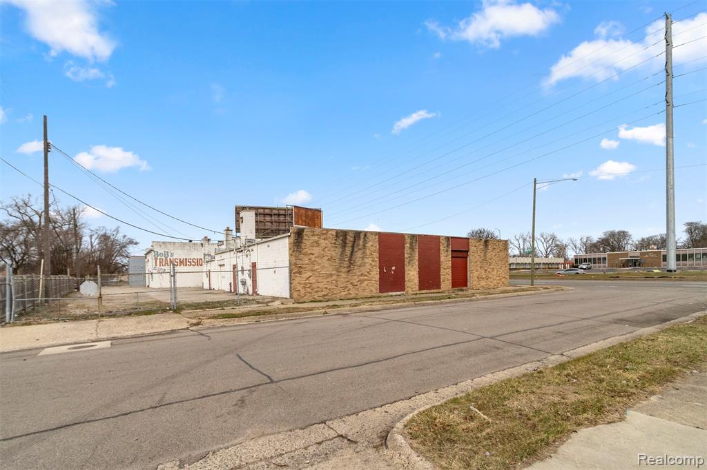 17521 W 8 Mile Road, Detroit, MI 48235 — Photo 14