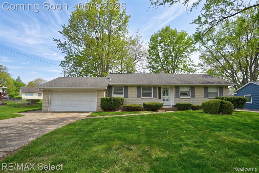 4476 Old Carriage Road, Flint, MI 48507 — front exterior