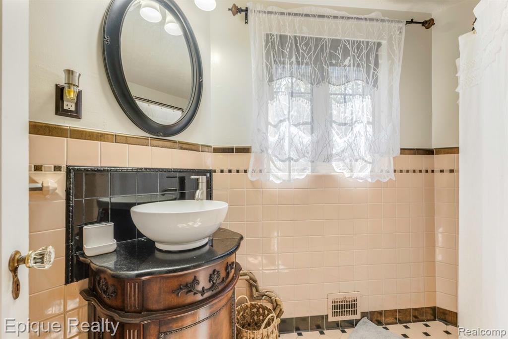 3455 Gratiot Avenue, Port Huron, MI 48060 — Photo 51