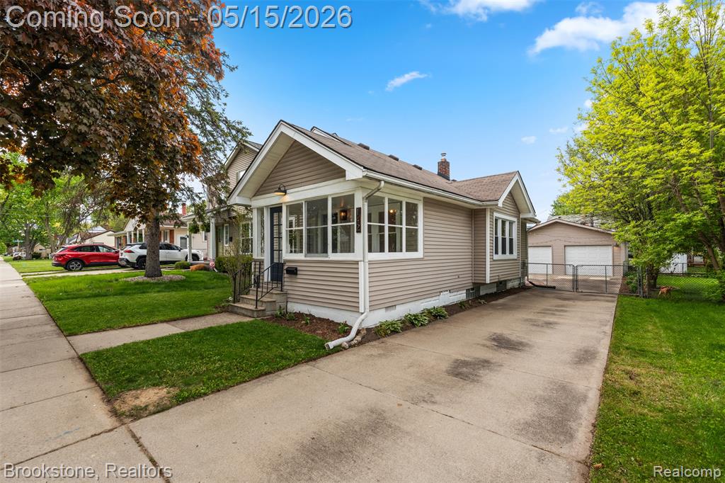 142 Massoit Street, Commerce Twp, MI — Photo 3