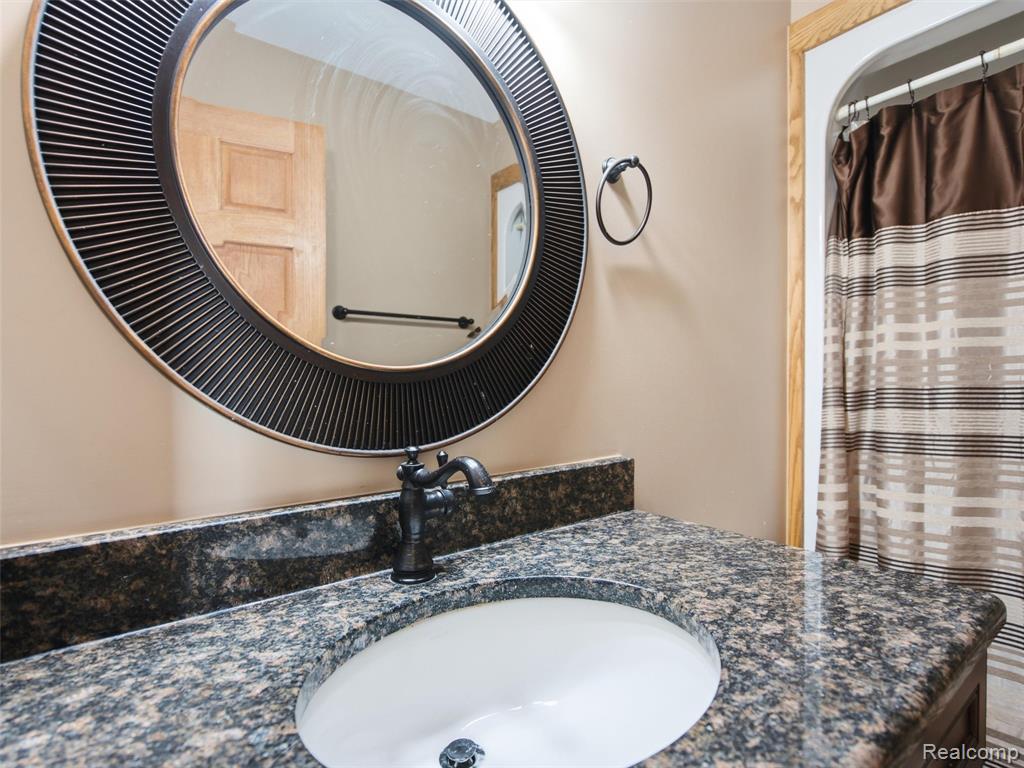 14292 Westman Drive, Fenton, MI 48430 — Photo 14