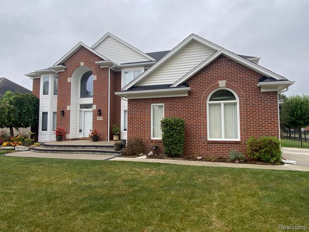 48701 LAFAYETTE Drive, Macomb, MI 48044 — Photo 2