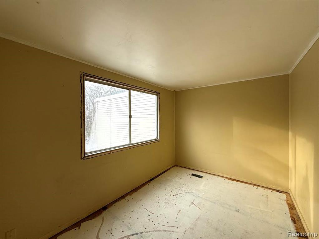 805 Estrada Drive, Belleville, MI 48111 — Photo 30