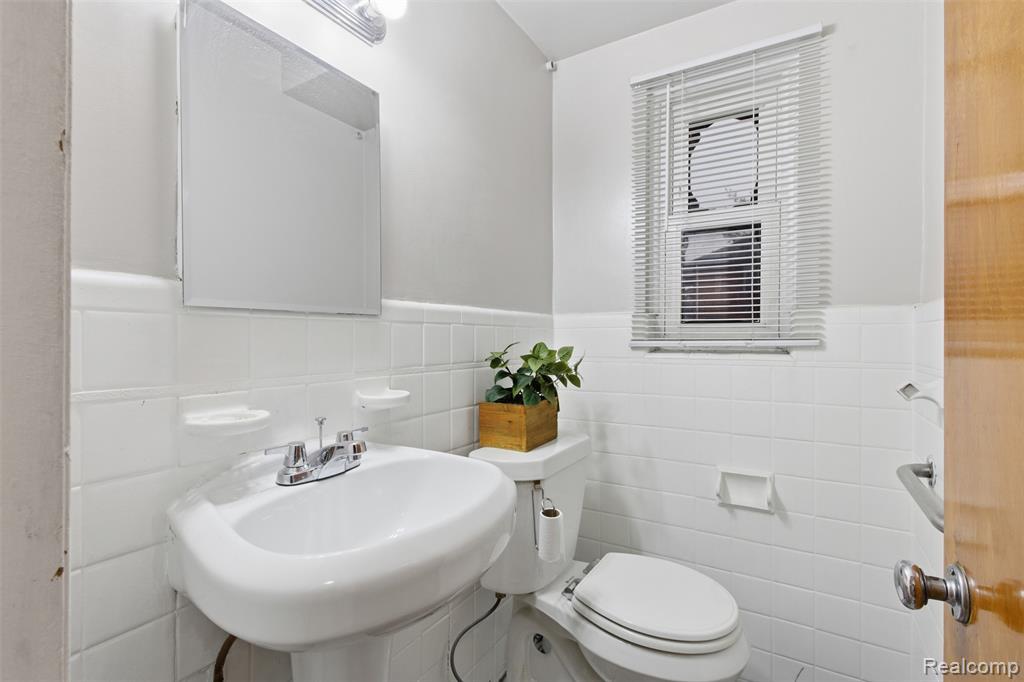 5620 W Outer Drive, Detroit, MI 48235 — Photo 15