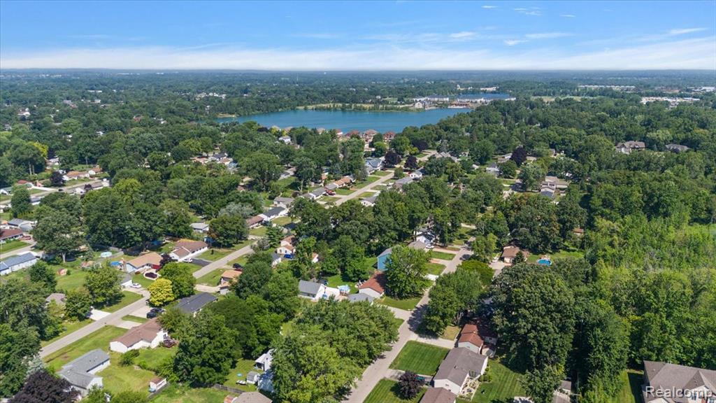 45481 Wakefield Street, Shelby Twp, MI 48317 — Photo 45