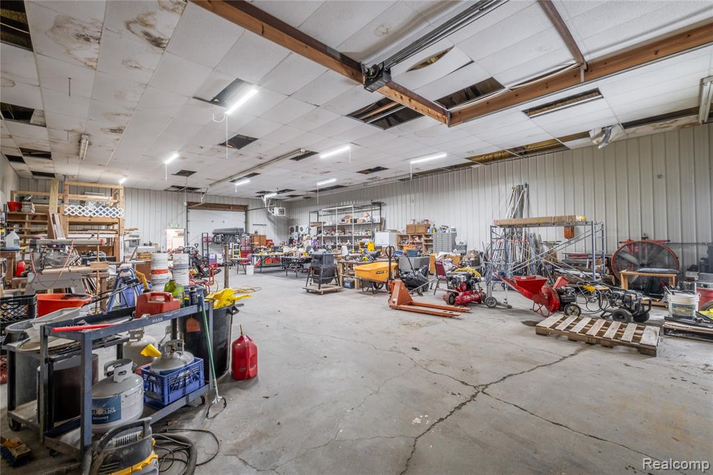 5378 Fenton Road, Flint, MI 48507 — Photo 24