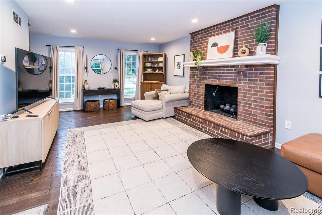 45234 Prestbury Road, Canton, MI 48187 — Photo 14
