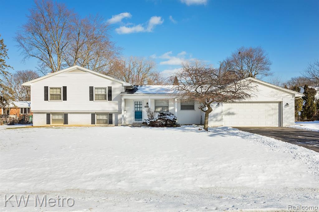 6603 TIMBER RIDGE Drive, Bloomfield Hills, MI 48301 — front exterior