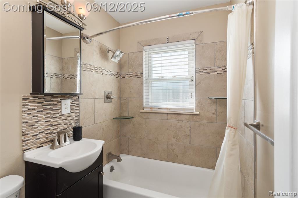 726 E Parkway Avenue, Flint, MI 48505 — Photo 14