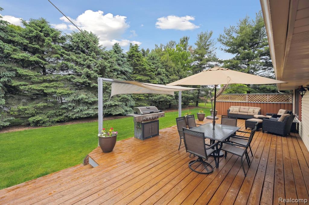 9762 Dickerson Court, South Lyon, MI 48178 — Photo 43