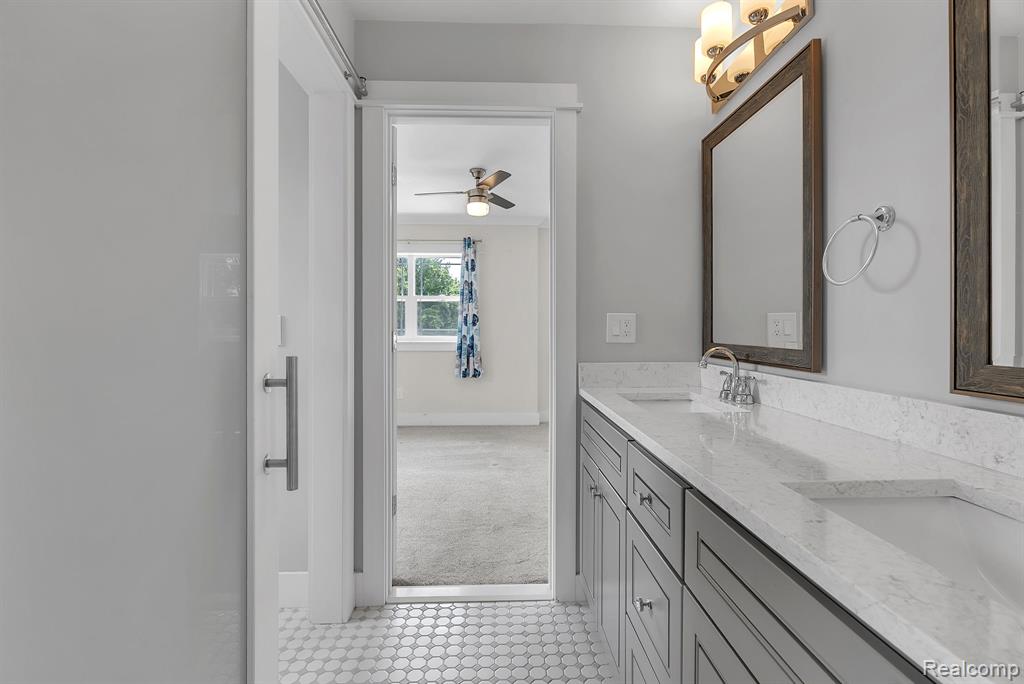 423 Woodlawn Ave, Royal Oak, MI 48073 — Photo 26