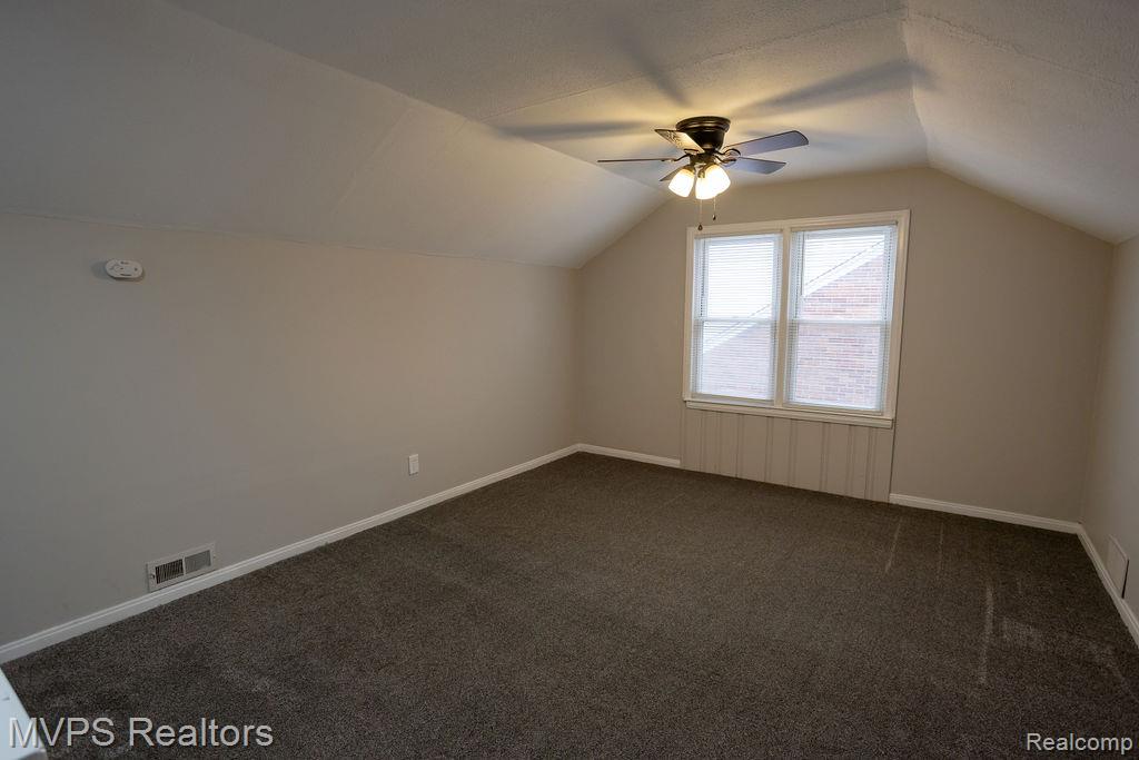 19935 Damman Street, Harper Woods, MI 48225 — Photo 9