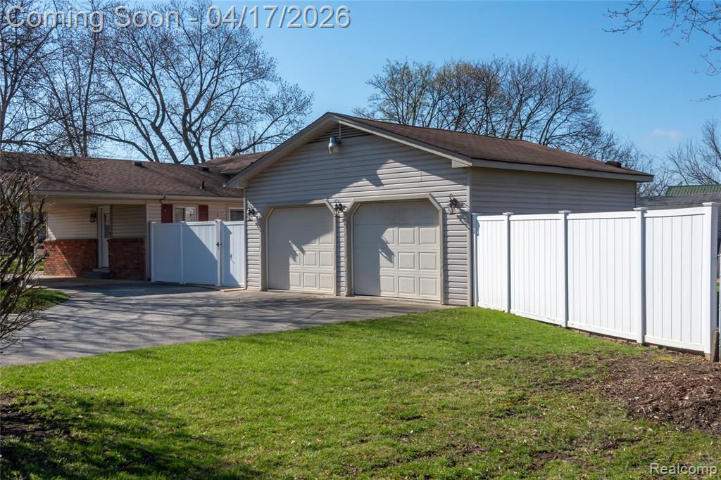 13257 Strong Boulevard, South Rockwood, MI — Photo 8