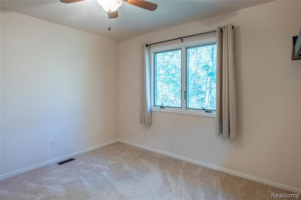 11410 Tall Shadows Court, Pinckney, MI 48169 — Photo 29