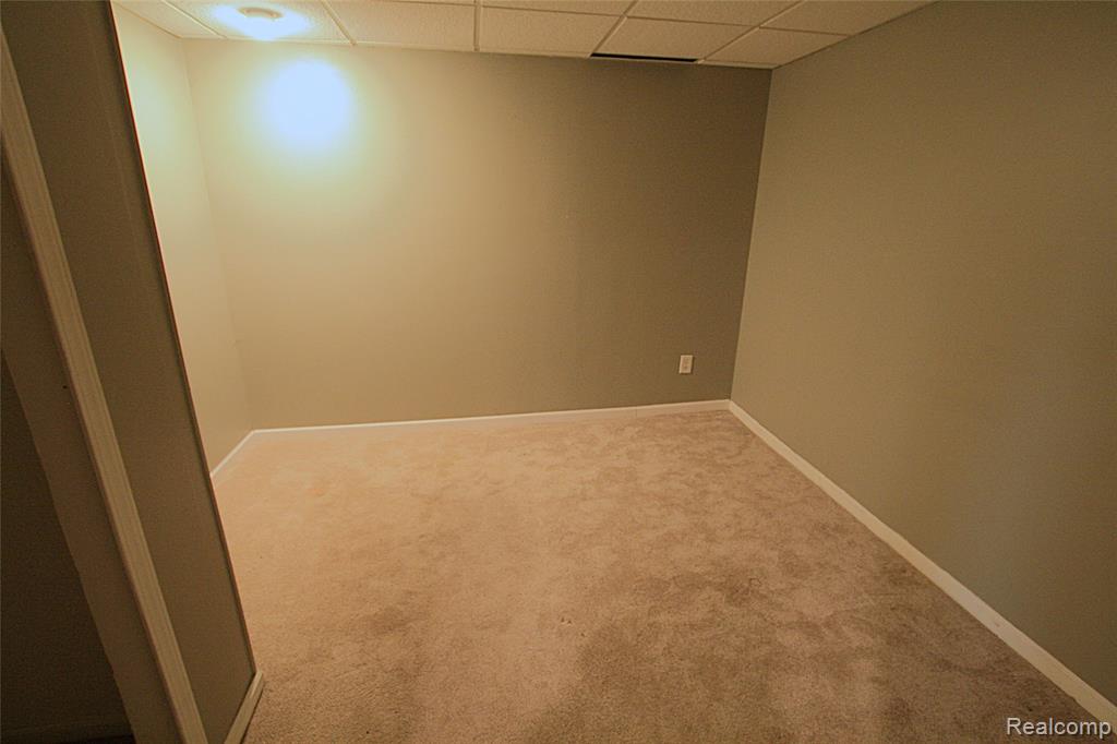 11152 Woodfield Parkway, Grand Blanc, MI 48439 — Photo 37