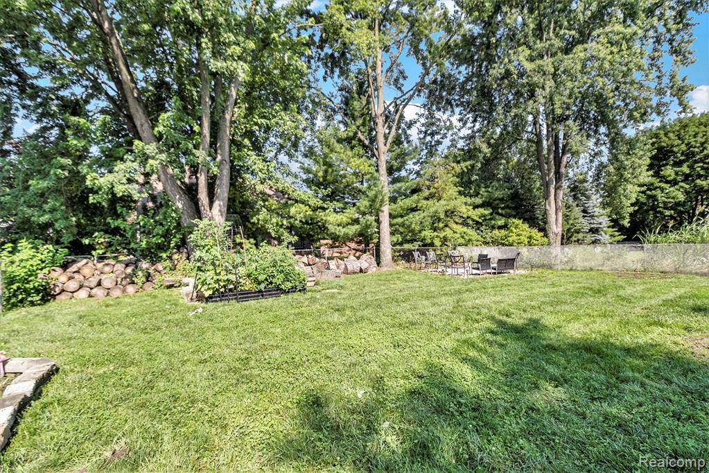 1116 Heritage Drive, Canton, MI 48188 — Photo 35