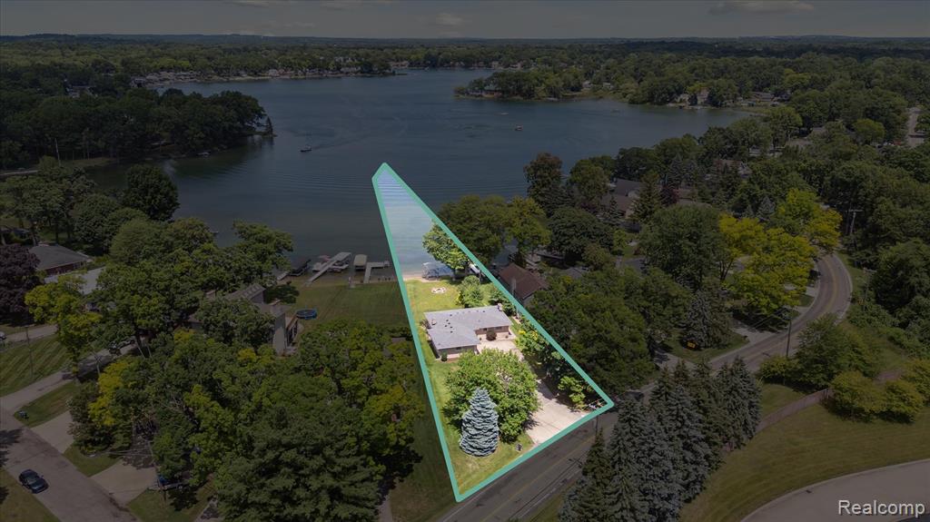 7262 Hatchery Road, Waterford, MI 48327 — Photo 41
