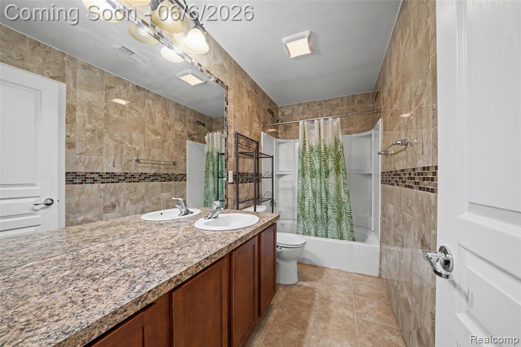 49184 Gracechurch Road, Macomb, MI 48044 — Photo 24