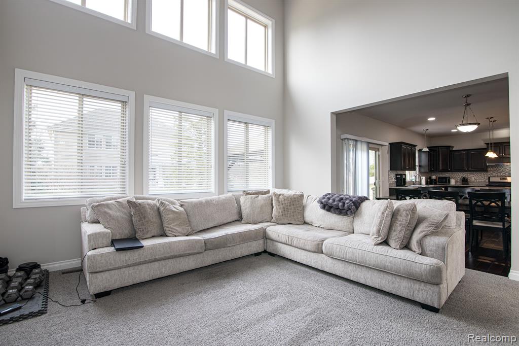 832 W BAY SHORE Drive, Oxford, MI 48371 — Photo 9