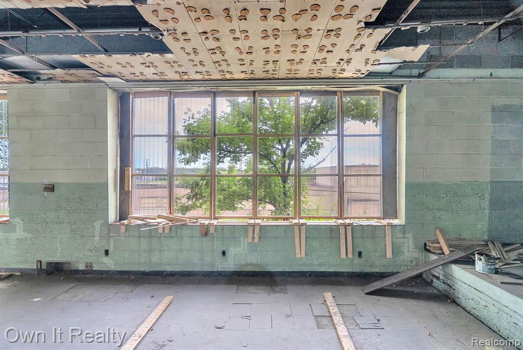 8616 Grinnell Street, Grosse Pointe, MI, 48213