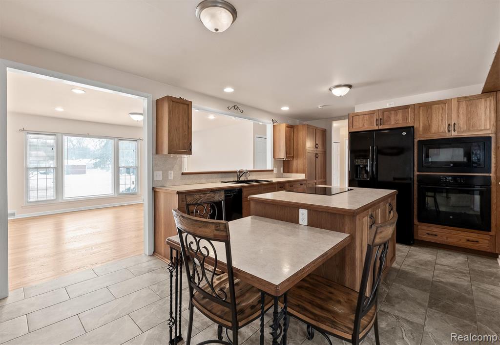 50817 Parsons Drive, Shelby Twp, MI 48317 — Photo 13