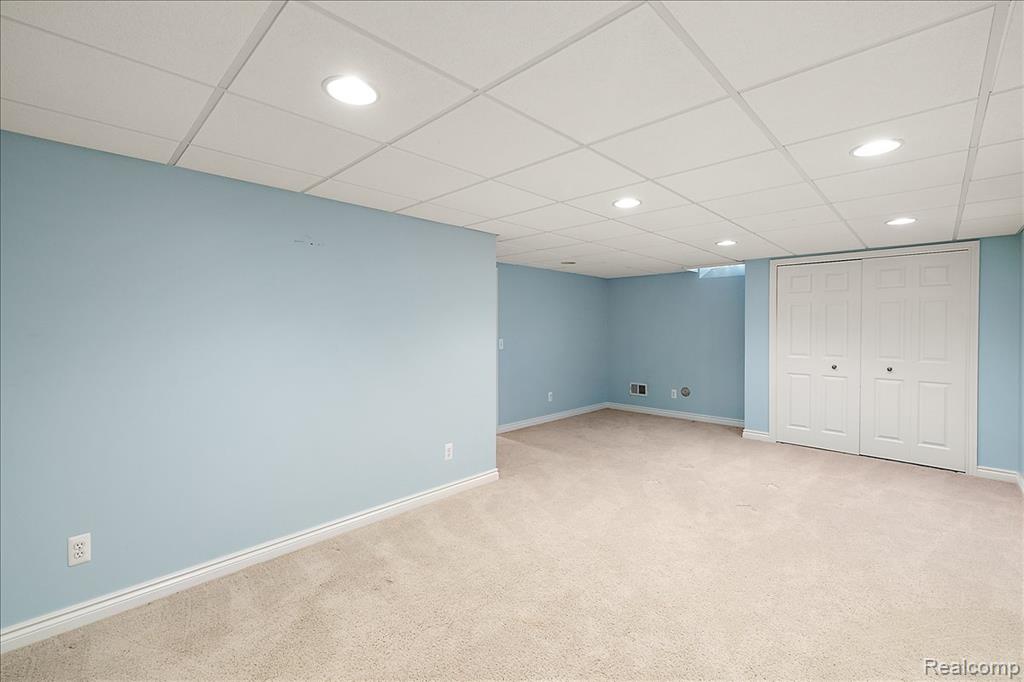 49763 Decker Drive, Shelby Twp, MI 48317 — Photo 42