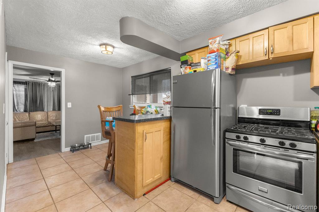 9424 POLK Street, Taylor, MI 48180 — Photo 15