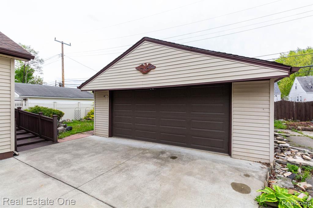 1977 Markese Avenue, Lincoln Park, MI 48146 — Photo 38
